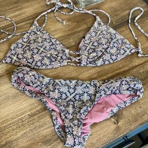 O’Neill 2-piece reversible floral bikini